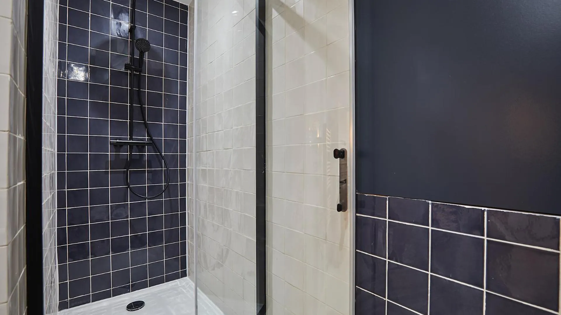 Bois De Vincennes By Prestige Paris